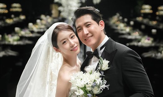 Ảnh cưới hạnh phúc của Jiyeon và Hwang Jae Gyun. Ảnh: @jiyeon2.
