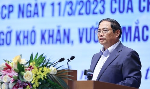 Thủ tướng Phạm Minh Chính đề nghị các đại biểu đưa ra nhiệm vụ, giải pháp để tháo gỡ khó khăn, vướng mắc và thúc đẩy thị trường bất động sản. Ảnh: VGP