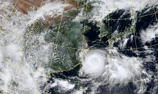Bão Khanun áp sát Đài Loan (Trung Quốc) hồi 12h30 ngày 3.8.2023. Ảnh: Cơ quan khí tượng Đài Loan