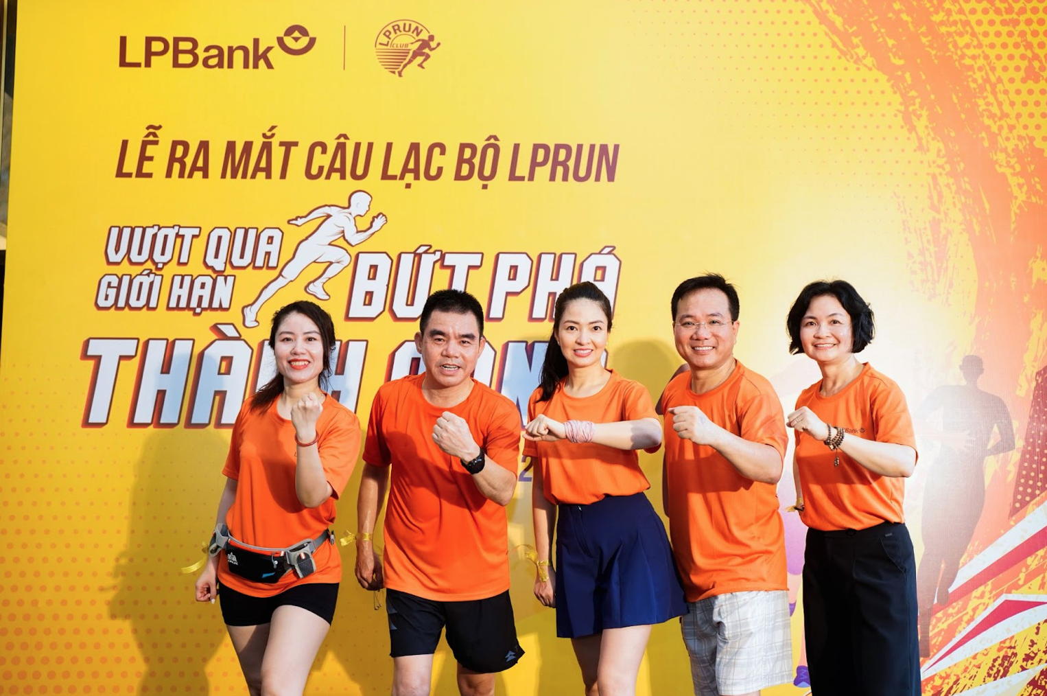 Đại diện lãnh đạo Công đoàn Ngành Ngân hàng, lãnh đạo LPBank tham dự buổi Lễ phát động cho giải chạy trực tuyến LPBank Run 2023 và ra mắt CLB LPRun.  