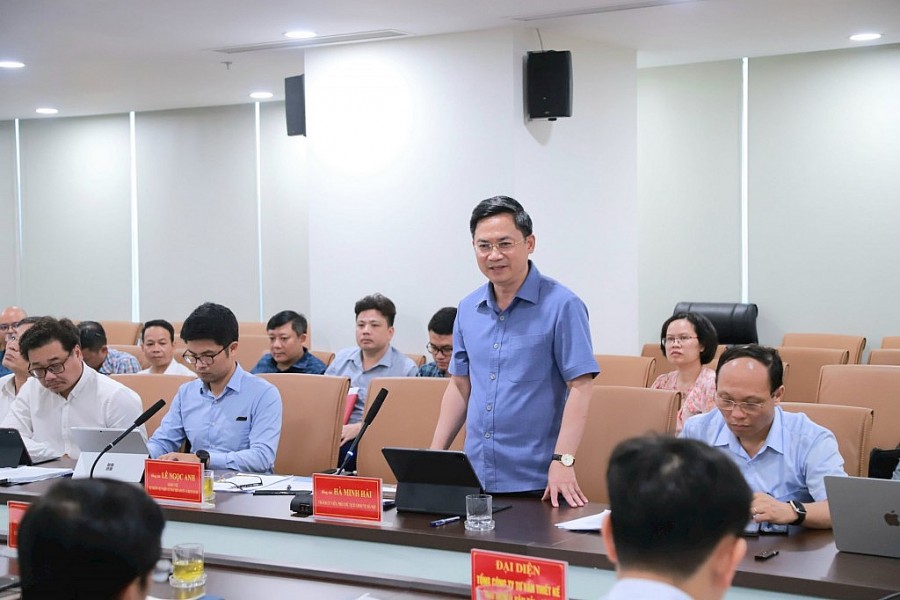 Phó Chủ tịch UBND thành phố Hà Minh Hải chủ trì tọa đàm. Ảnh: Hanoigov