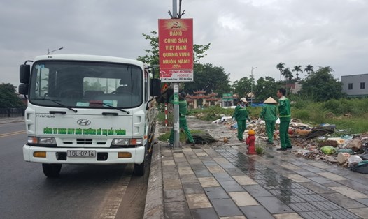 Quận Ngô Quyền chỉ đạo xử lý đống rác tự phát trên đường Đông Khê 2 sau phản ánh của Báo Lao Động.