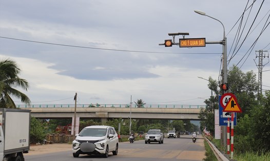 Đường vành đai phía Tây TP Đà Nẵng đoạn qua xã Hòa Khương, huyện Hòa Vang, TP Đà Nẵng chậm tiến độ ảnh hưởng đến các công trình giao thông lân cận. Ảnh: Nguyễn Linh
