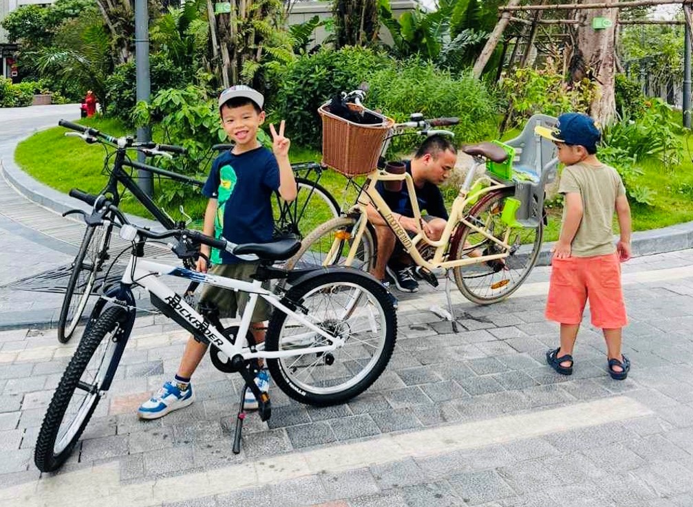 Những chiếc xe đạp yêu thích của gia đình anh Thắng. Ảnh: Thắng Nguyễn