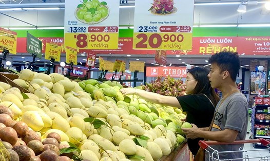 Thị trường hoa quả Việt rất đa dạng. Ảnh: Tuyết Lan 
