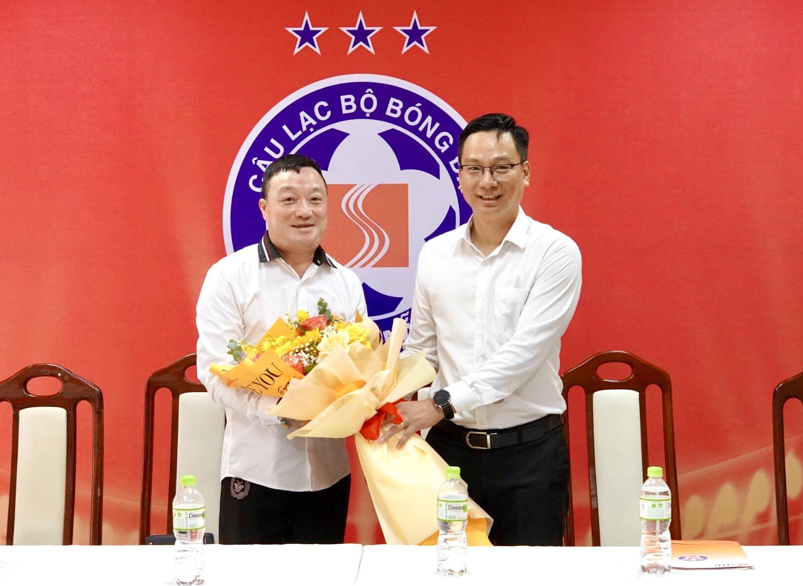 Huấn luyện viên Trương Việt Hoàng dẫn dắt Đà Nẵng ở giải hạng Nhất 2023-2024. Ảnh: CLB Đà Nẵng