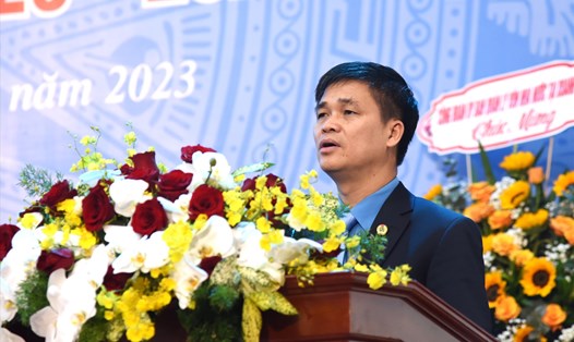 Phó Chủ tịch Tổng LĐLĐ Việt Nam Ngọ Duy Hiểu phát biểu chỉ đạo Đại hội Công đoàn Caosu Việt Nam lần thứ IX, nhiệm kỳ 2023 -2028. Ảnh: Nam Dương