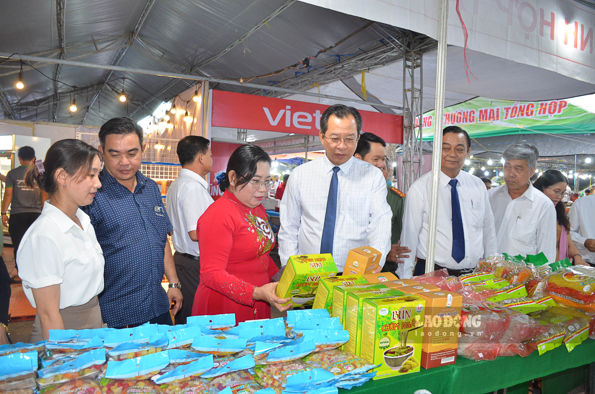 Sóc Trăng khai mạc “Hội chợ triển lãm sản phẩm Công nghiệp - Thương mại năm 2023”. Ảnh: Phương Anh