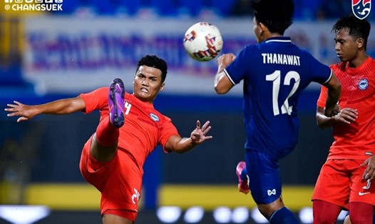 U23 Thái Lan (áo xanh) đang có kết quả đối đầu tốt hơn U23 Singapore. Ảnh: LĐBĐ Thái Lan