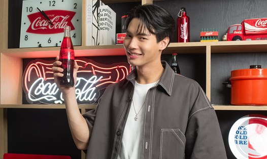 Coca-Cola® bắt tay cùng siêu sao châu Á Win Metawin triển khai chiến dịch "Sự kết hợp diệu kỳ" tại châu Á. Ảnh: DN cung cấp