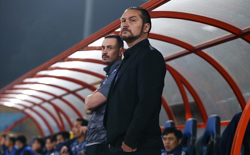 Huấn luyện viên Popov có sự điều chỉnh linh hoạt trong 2 giai đoạn V.League 2023. Ảnh: Minh Phong