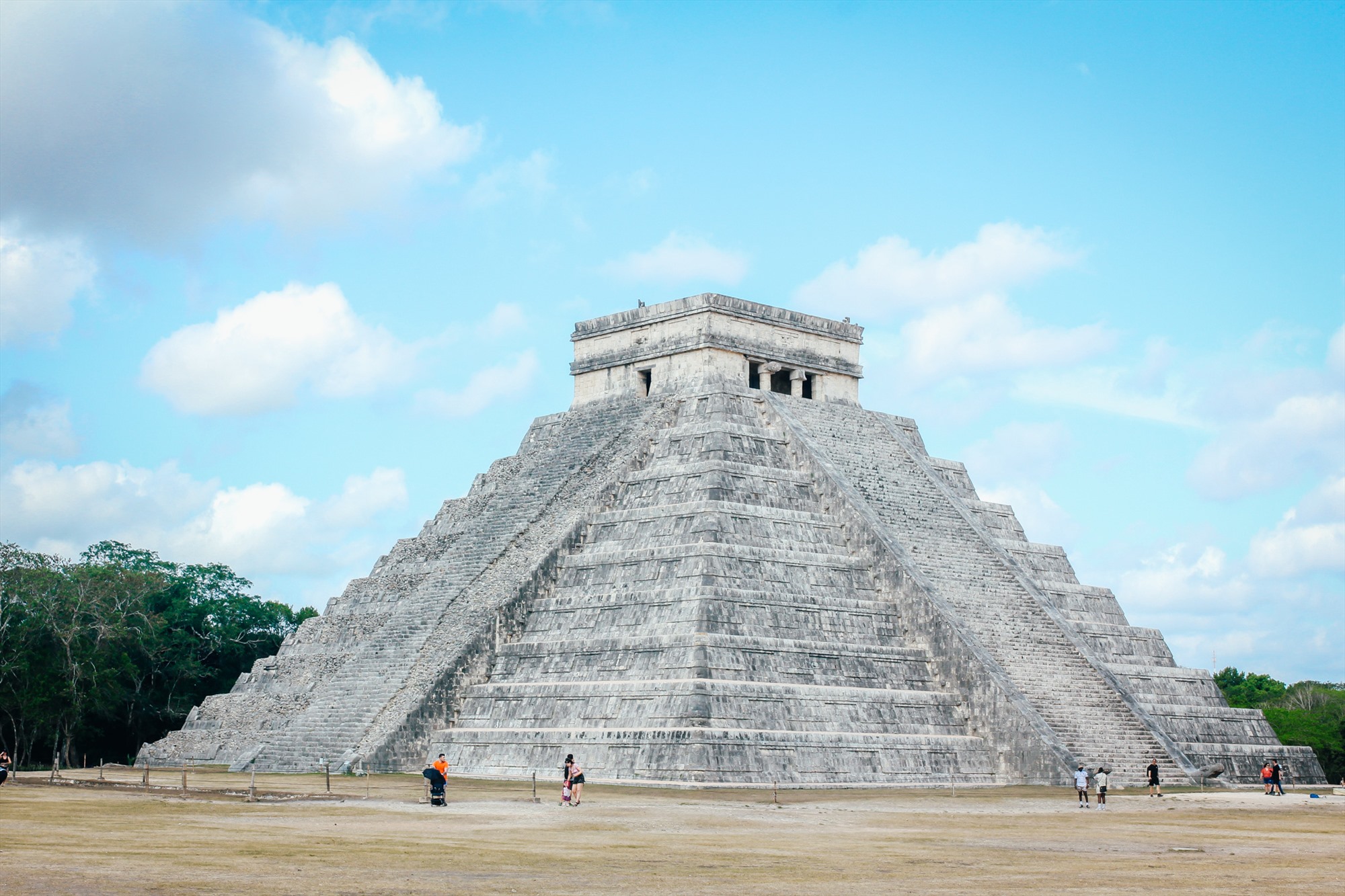 Quần thể Chichen Itza là công trình vĩ đại nhất còn sót lại của người Maya cổ đại.