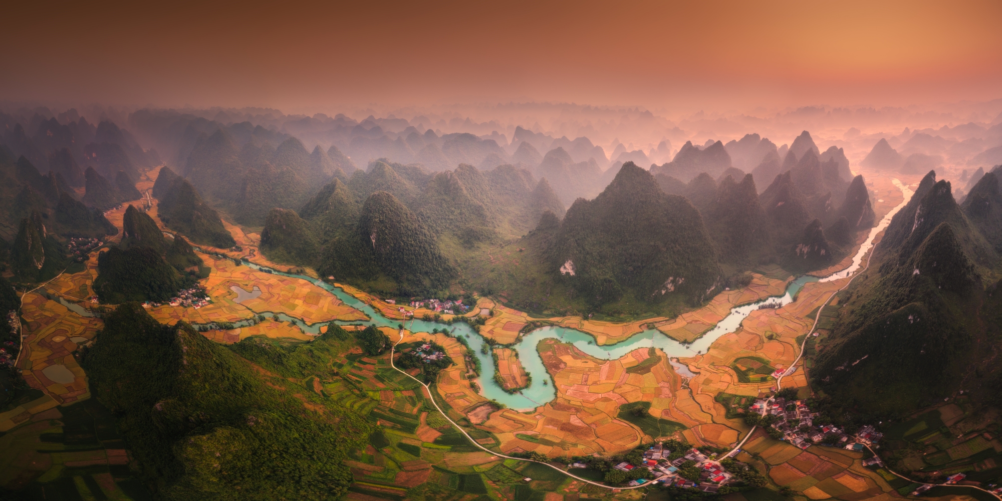 Bức ảnh Thung lũng lúa chín chụp tại Phong Nậm, Cao Bằng đoạt Giải Vàng cuộc thi Epson International Pano Awards 2022. Ảnh: Nhân vật cung cấp