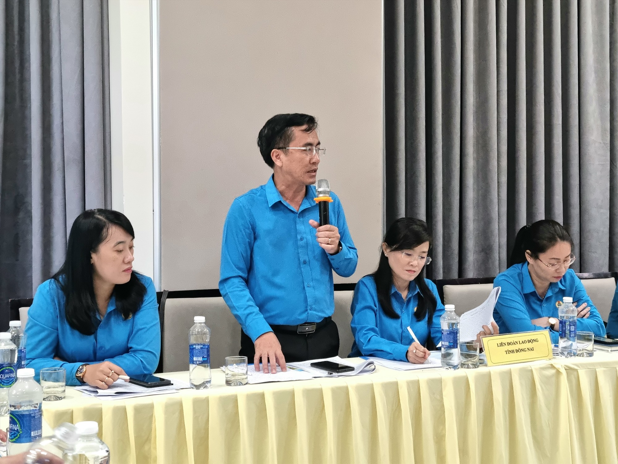 Đại diện LĐLĐ tỉnh Đồng Nai phát biểu tại hội nghị. Ảnh: Nam Dương