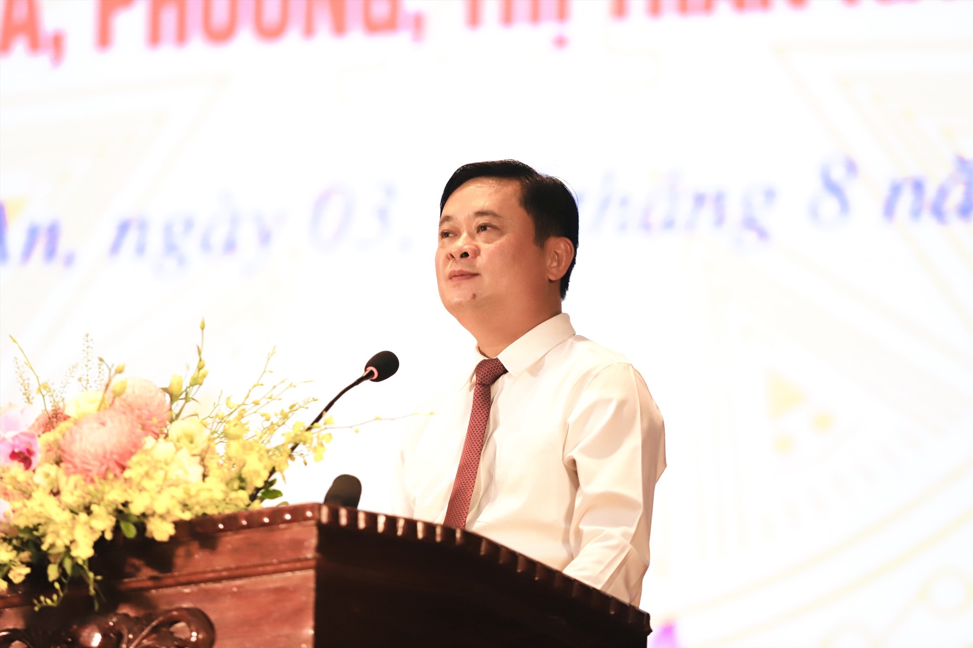 Ông Thái Thanh Quý - Bí thư Tỉnh ủy Nghệ An phát biểu tại chương trình đối thoại. Ảnh: Quỳnh Trang