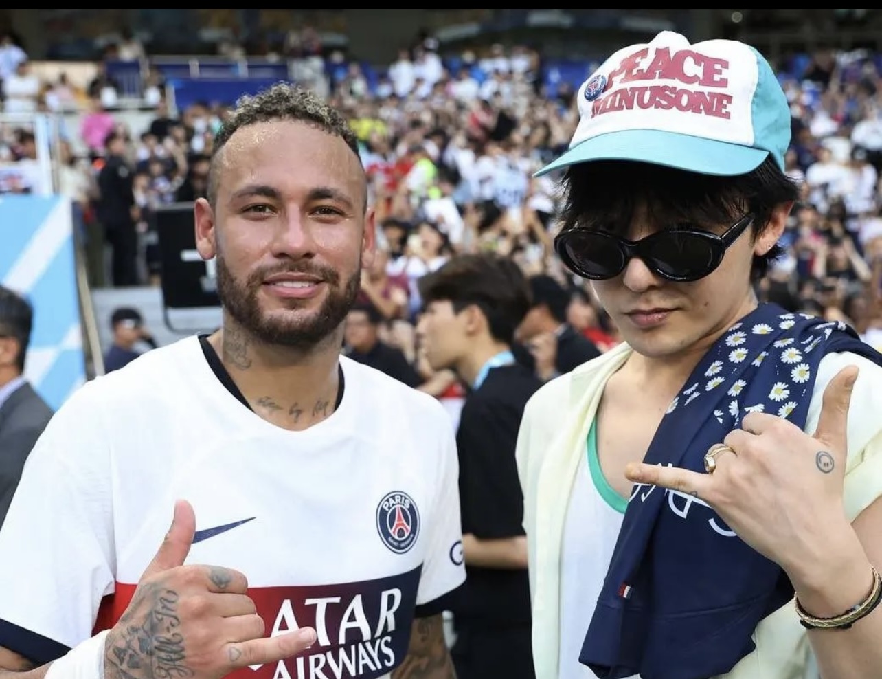 G-Dragon (BigBang) thiết kế áo đấu cho PSG, tương tác thân thiết với Neymar