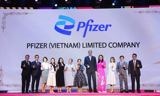 Pfizer Việt Nam được trao giải thưởng “Nơi làm việc tốt nhất châu Á năm 2023”. Ảnh: DN cung cấp