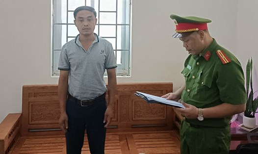 Tạ Việt Hùng bị khởi tố vì làm giả con dấu, tài liệu của cơ quan, tổ chức. Ảnh: Công an Cao Bằng.