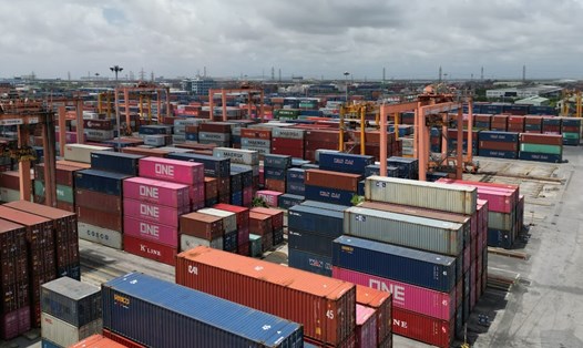 Chi phí vận chuyển container Bắc - Nam đắt gấp đôi đi Mỹ. Ảnh: Hải Nguyễn