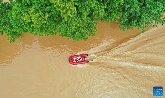 Lũ lụt ở Trung Quốc đang gây ra nhiều thiệt hại. Ảnh: Xinhua