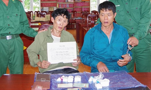 2 đối tượng ở huyện Sìn Hồ, tỉnh Lai Châu chung tiền sang Điện Biên mua ma túy về bán lẻ. Ảnh: Anh Dũng