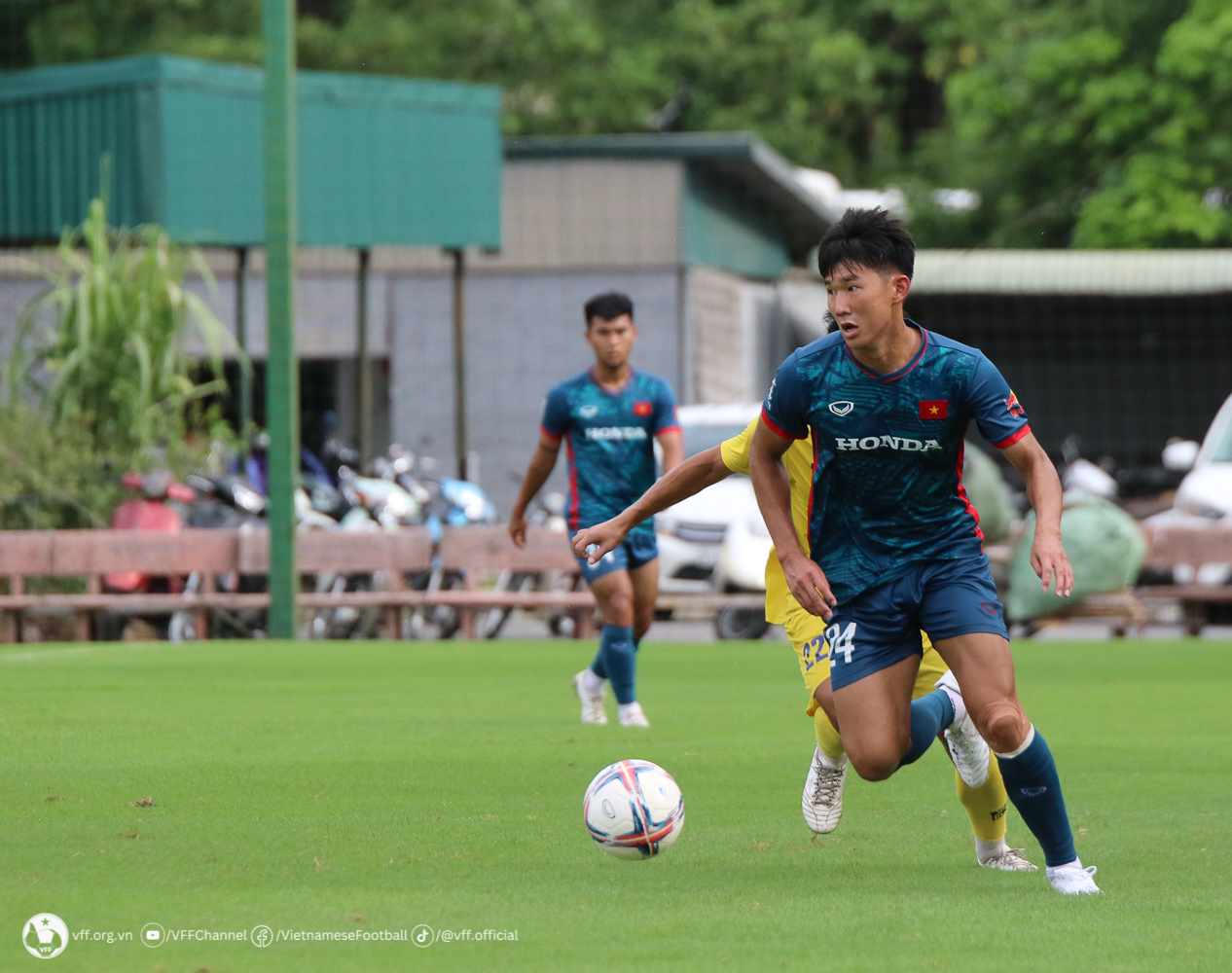 U23 Việt Nam có bàn thắng mở tỉ số nhờ công của Đăng Dương ở phút 19 với pha dứt điểm kỹ thuật từ một tình huống tấn công trung lộ.