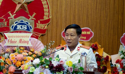 Tân Viện trưởng Viện KSND Thừa Thiên - Huế - ông Hồ Thanh Hải phát biểu khi nhận quyết định bổ nhiệm. Ảnh: Viện KSND Thừa Thiên Huế