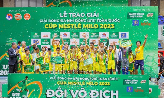 Đội NAVY Phú Nhuận đã xuất sắc vượt qua đội Hưng Yên trong trận chung kết kịch tính với tỷ số 2-1, trở thành nhà vô địch của giải đấu năm nay. Ảnh: DN cung cấp
