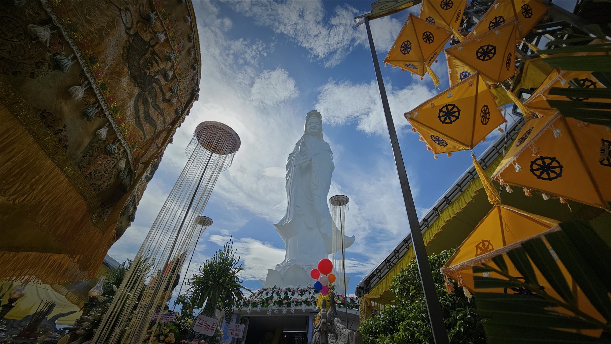 tại Trung tâm Du lịch Tâm linh Phật giáo Quán Thế Âm (núi Tứ Tượng, xã Thủy Bằng, TP Huế), Ban Trị sự Giáo hội Phật giáo Việt Nam (GHPGVN) tỉnh Thừa Thiên Huế đã long trọng tổ chức Lễ Chính thức Lễ hội Quán Thế Âm năm Quý Mão PL.2567-DL.2023. 