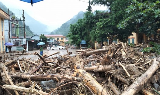 Cả huyện Mù Cang Chải mất liên lạc, 31 nhà bị vùi lấp, 2 trẻ nhỏ thiệt mạng sau mưa lớn, lũ ống và sạt lở đất. Ảnh: Người dân cung cấp.