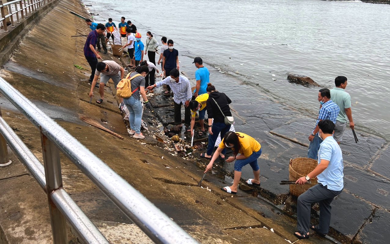 Xây dựng các bãi biển, các cung đường, khu phố trên địa bàn thành phố trở thành những địa điểm xanh, sạch, đẹp nhằm thu hút du khách đến với Đảo Ngọc. Ảnh: Nguyên Anh