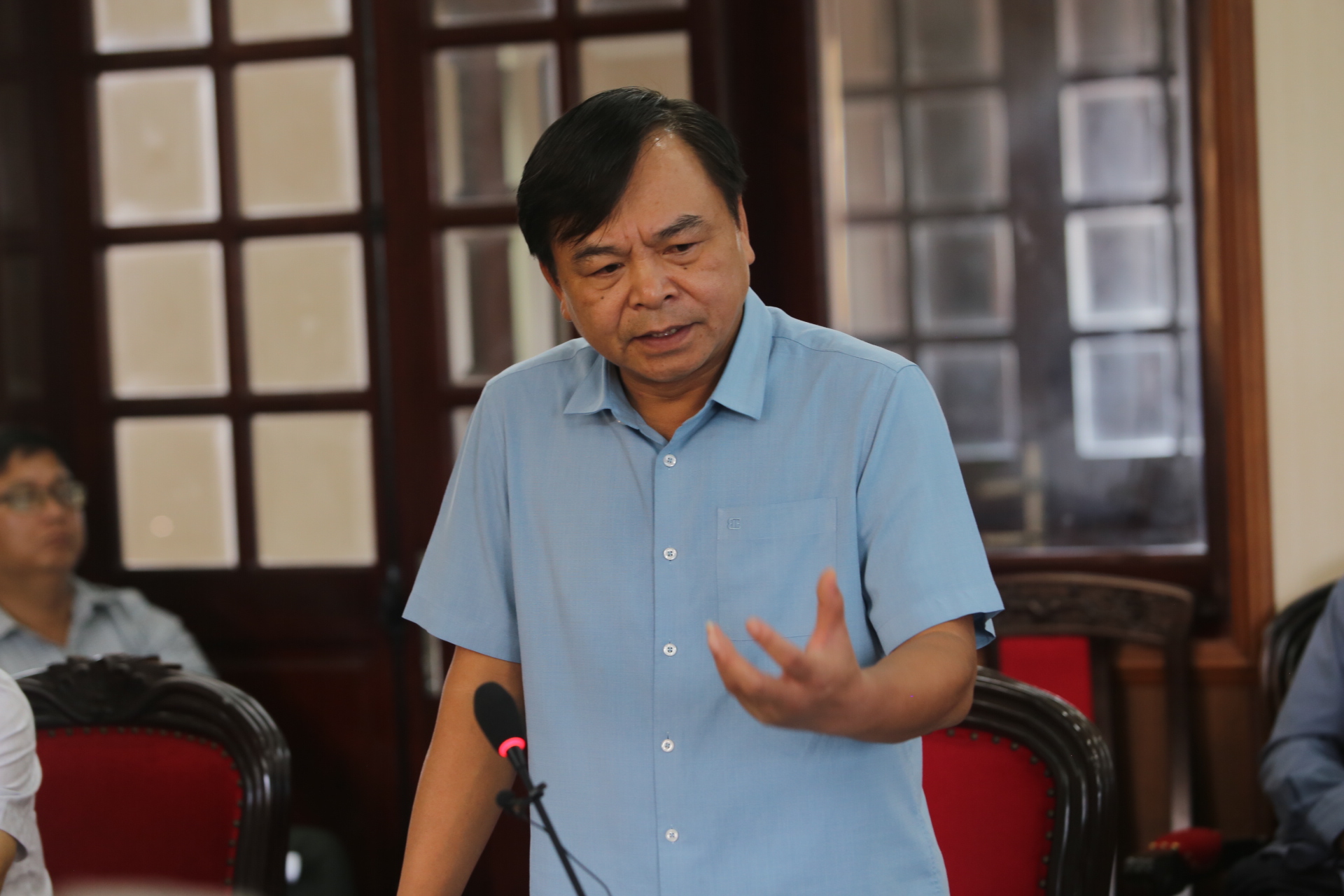 Thứ trưởng Nguyễn Hoàng Hiệp yêu cầu tỉnh Đắk Nông công bố tình trạng khẩn cấp về thiên tai. Ảnh: Cường Mai