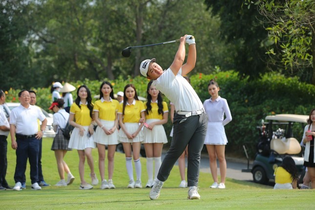 Golfer Nguyễn Anh Minh tham dự giải vô địch golf quốc gia 2023. Ảnh: Như Ý