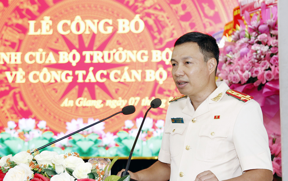 Đại tá Nguyễn Thanh Hà, phát biểu tại lễ công bố quyết định giữ chức Phó Giám đốc Công an tỉnh An Giang. Ảnh: Vũ Tiến