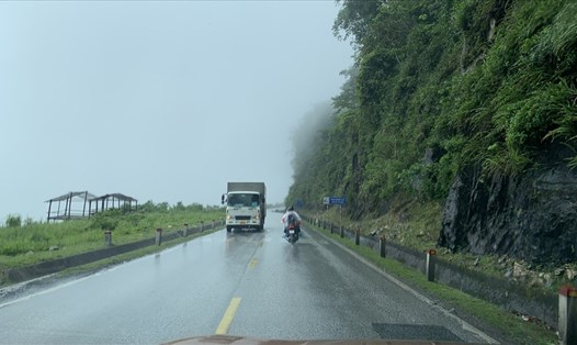 Trong mùa mưa bão, việc lái xe được đánh giá là khó khăn hơn so với điều kiện thời tiết bình thường. Ảnh: Minh Nguyễn