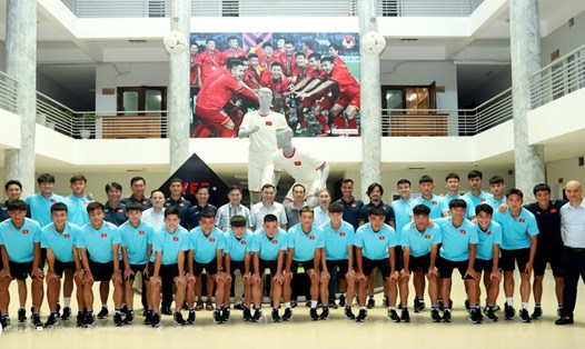 Thường trực Ban chấp hành VFF gặp mặt U23 Việt Nam trước giải vô địch Đông Nam Á 2023. Ảnh: VFF