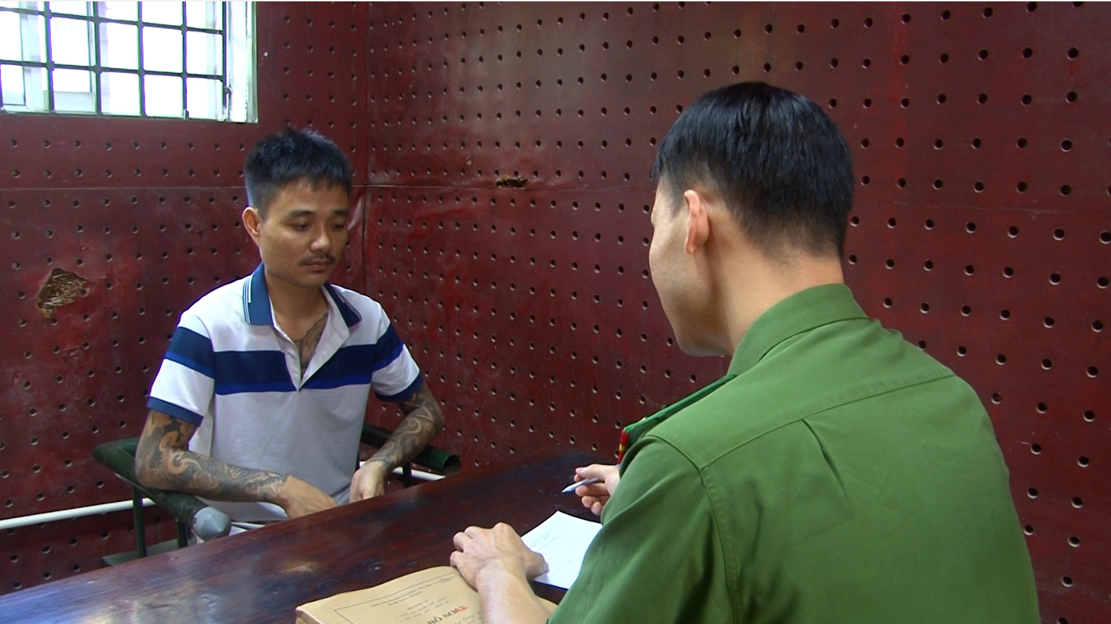 Bắt 4 đối tượng chuyên cho công nhân vay tín dụng đen lãi suất gần 1.000%