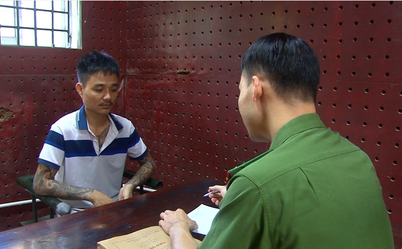Bắt 4 đối tượng chuyên cho công nhân vay tín dụng đen lãi suất gần 1.000%