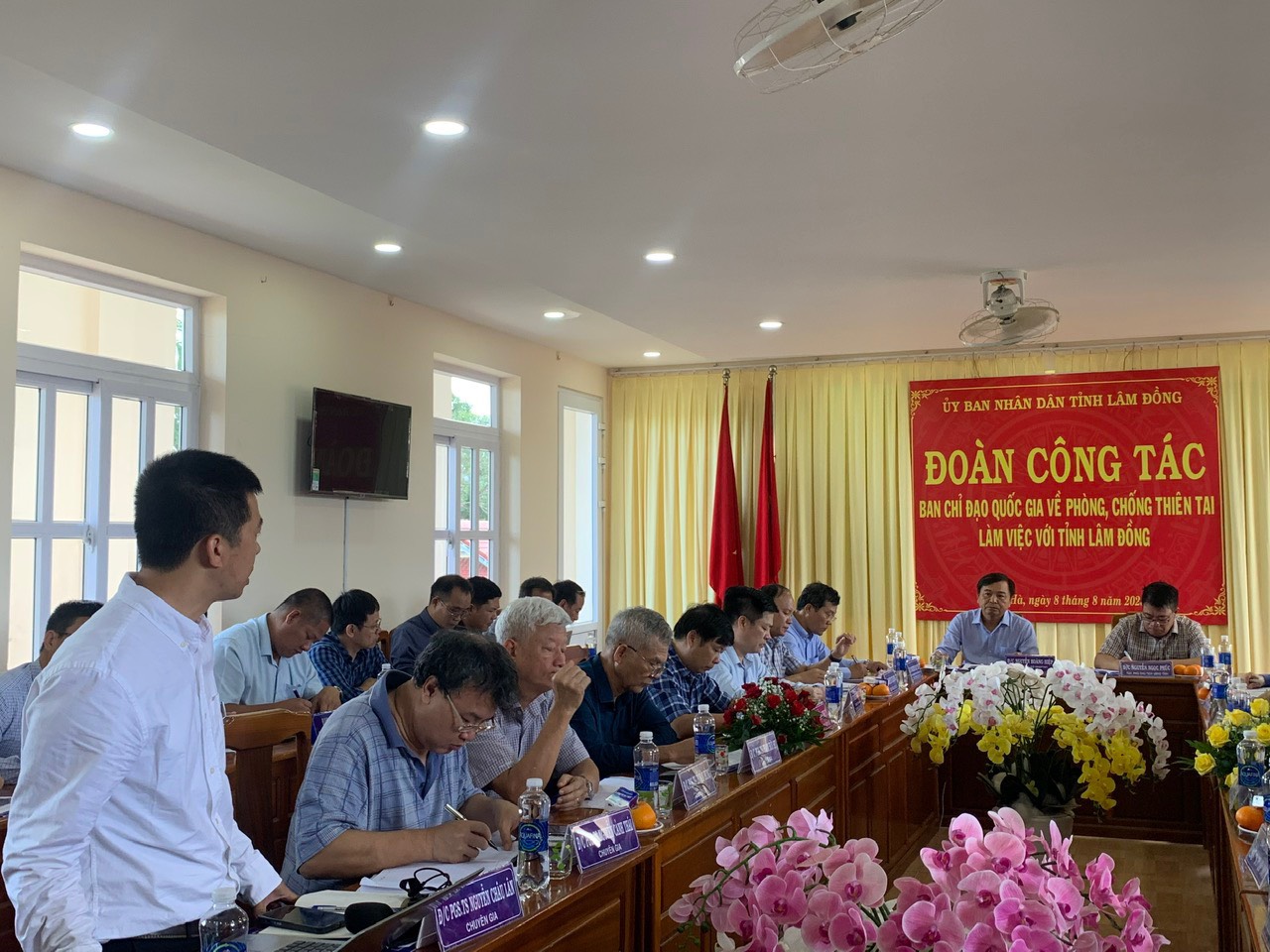 Đoàn công tác họp với UBND tỉnh Lâm Đồng. Ảnh: Phan Tuấn 