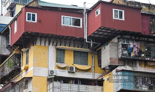 Nhiều căn nhà tập thể cũ ở Hà Nội có giá bán hơn 1 tỉ đồng đang nhận được sự quan tâm của người dân. Ảnh: Lan Nhi 