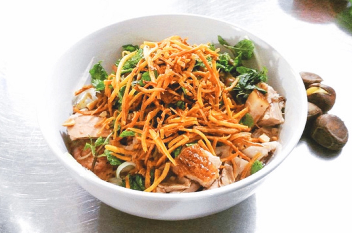 Đến Cao Bằng thưởng thức đặc sản phở chua độc lạ