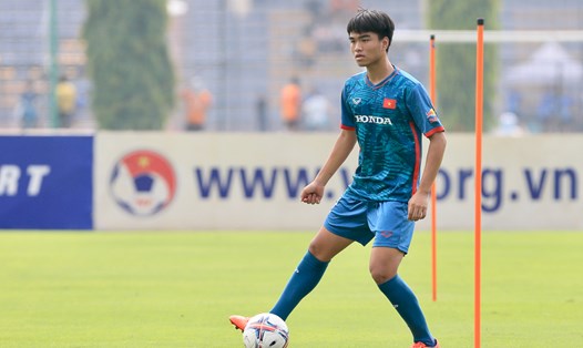 Tiền vệ Công Phương là một trong số cầu thủ nhỏ tuổi nhất của U23 Việt Nam. Ảnh: VFF