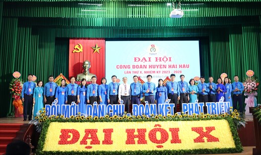Ra mắt Ban chấp hành Công đoàn huyện Hải Hậu nhiệm kỳ 2023-2028. Ảnh: Công đoàn Nam Định