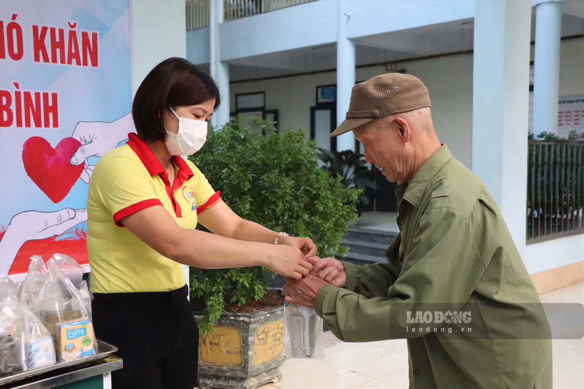 Cũng theo bà Mai, khi trực tiếp thấy những cảnh đời kém phần may mắn thì bà cũng như những thành viên trong CLB muốn giúp đỡ được nhiều hơn nữa, cụ thể là bữa ăn trưa cho các bệnh nhân. Tuy nhiên, LCB vẫn đang trong quá trình tìm nguồn hỗ trợ từ các mạnh thường quân.