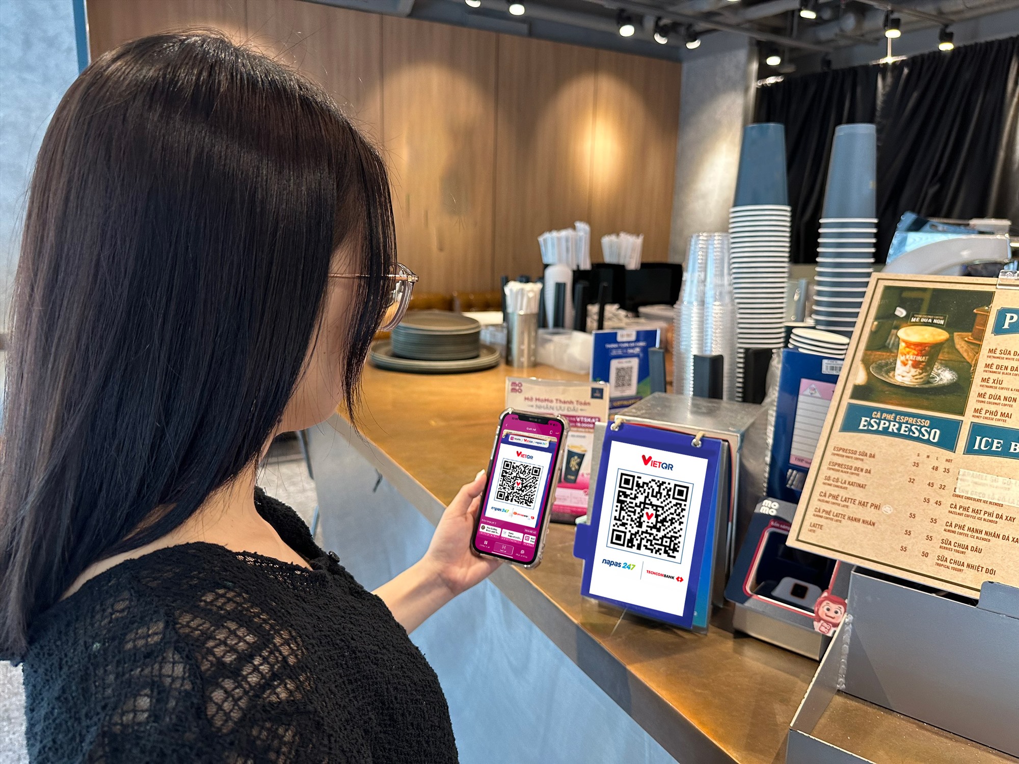 MoMo là ứng dụng tiên phong triển khai thanh toán, chuyển trả tiền qua mã QR. Ảnh: DN cung cấp