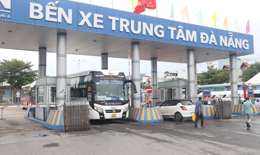 Lượng hành khách đi lại tại bến xe Đà Nẵng tăng 80% so với cùng kỳ năm ngoái. Ảnh: Nguyễn Linh