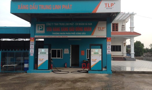 Cửa hàng xăng dầu của Trung Linh Phát. Ảnh: Nguyễn Văn Tuấn