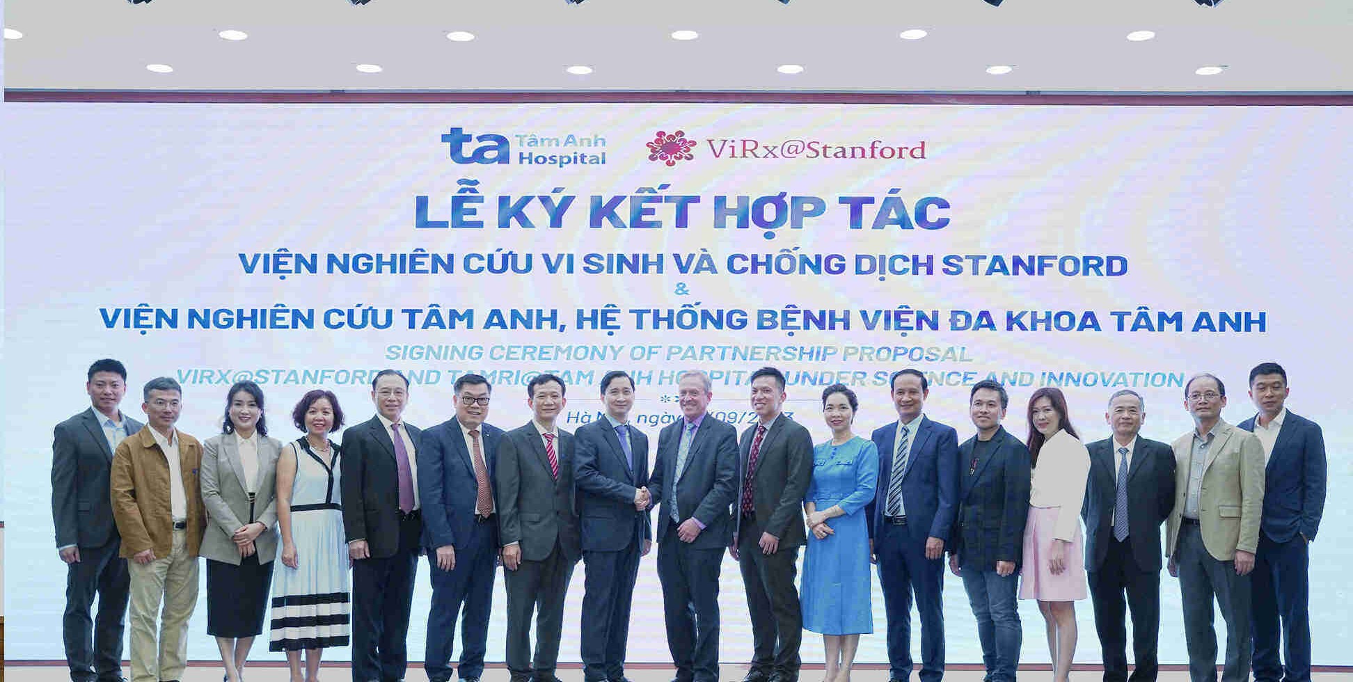 Lễ ký kết hợp tác giữa Viện nghiên cứu Tâm Anh và Viện nghiên cứu Vi sinh & Chống dịch Stanford. 