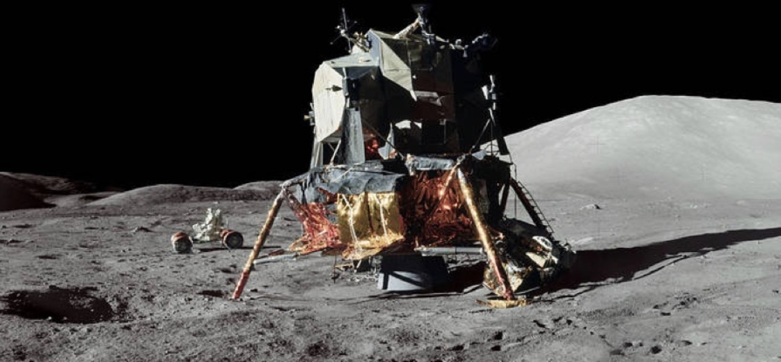 Một nghiên cứu mới đã đưa ra giả thuyết rằng nguyên nhân của các vụ động đất nhỏ trên Mặt trăng chính là tàu đổ bộ Apollo 17 của NASA. Ảnh: NASA