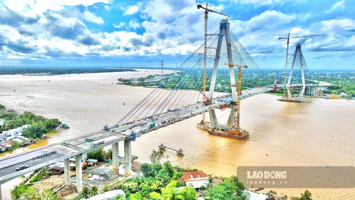Khi dự án cầu Mỹ Thuận 2 hoàn thành sẽ kết nối đồng bộ cao tốc Trung Lương - Mỹ Thuận và cao tốc Mỹ Thuận - Cần Thơ. Ảnh: Thành Nhân